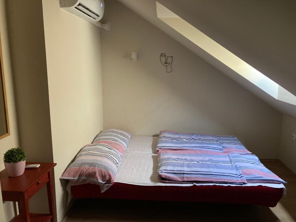 35 Vendeghaz Pecs Apartment Екстериор снимка